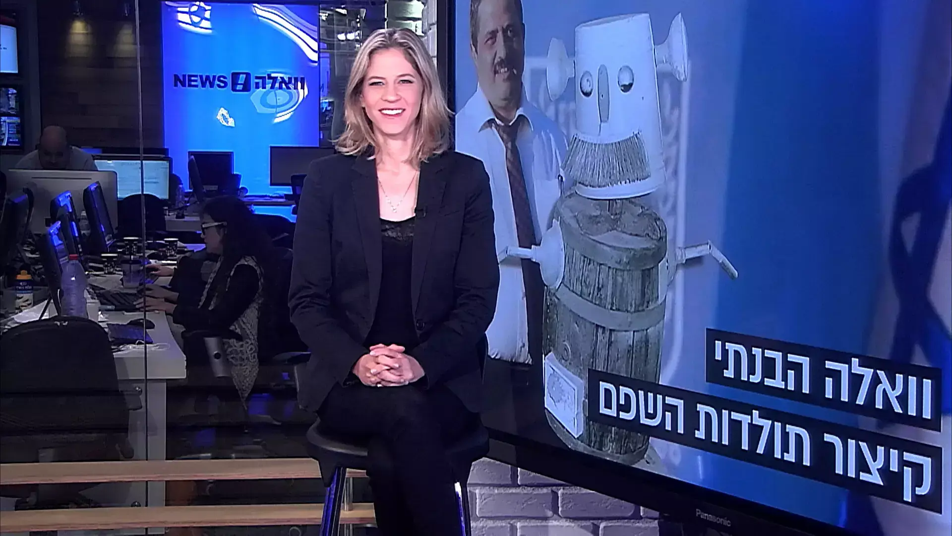 וואלה, הבנתי  למה למפכ"ל יש שפם?