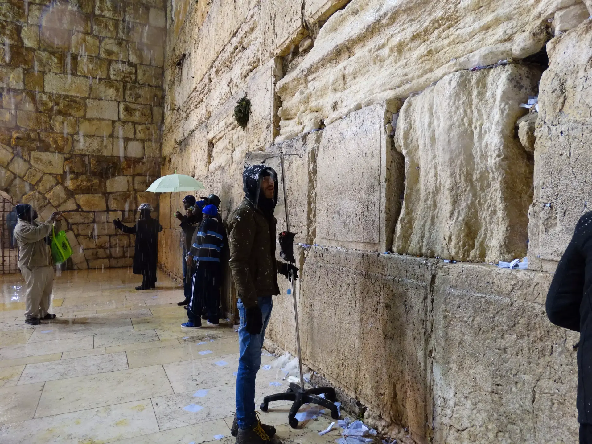 לבד במערכה: מדוע ישראל מתנערת מהחולים במחלות יתום?