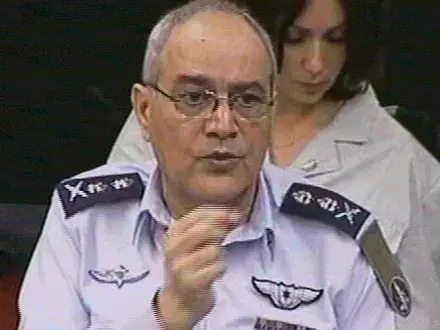 חייל מצטיין סירב ללחוץ ידו של הרמטכ&rdquo;ל