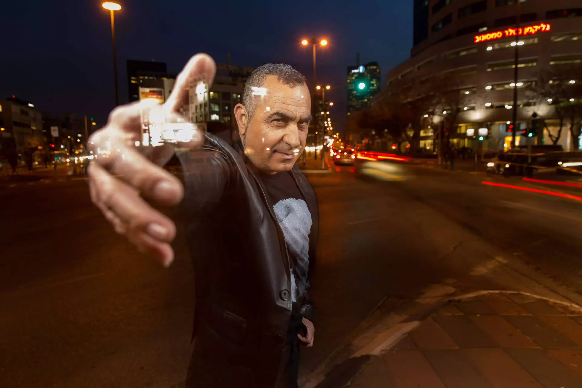 אורות הבמה: "מאדים ומחוויר" של שלומי ברכה מציג אותו נינוח ובטוח במקומו