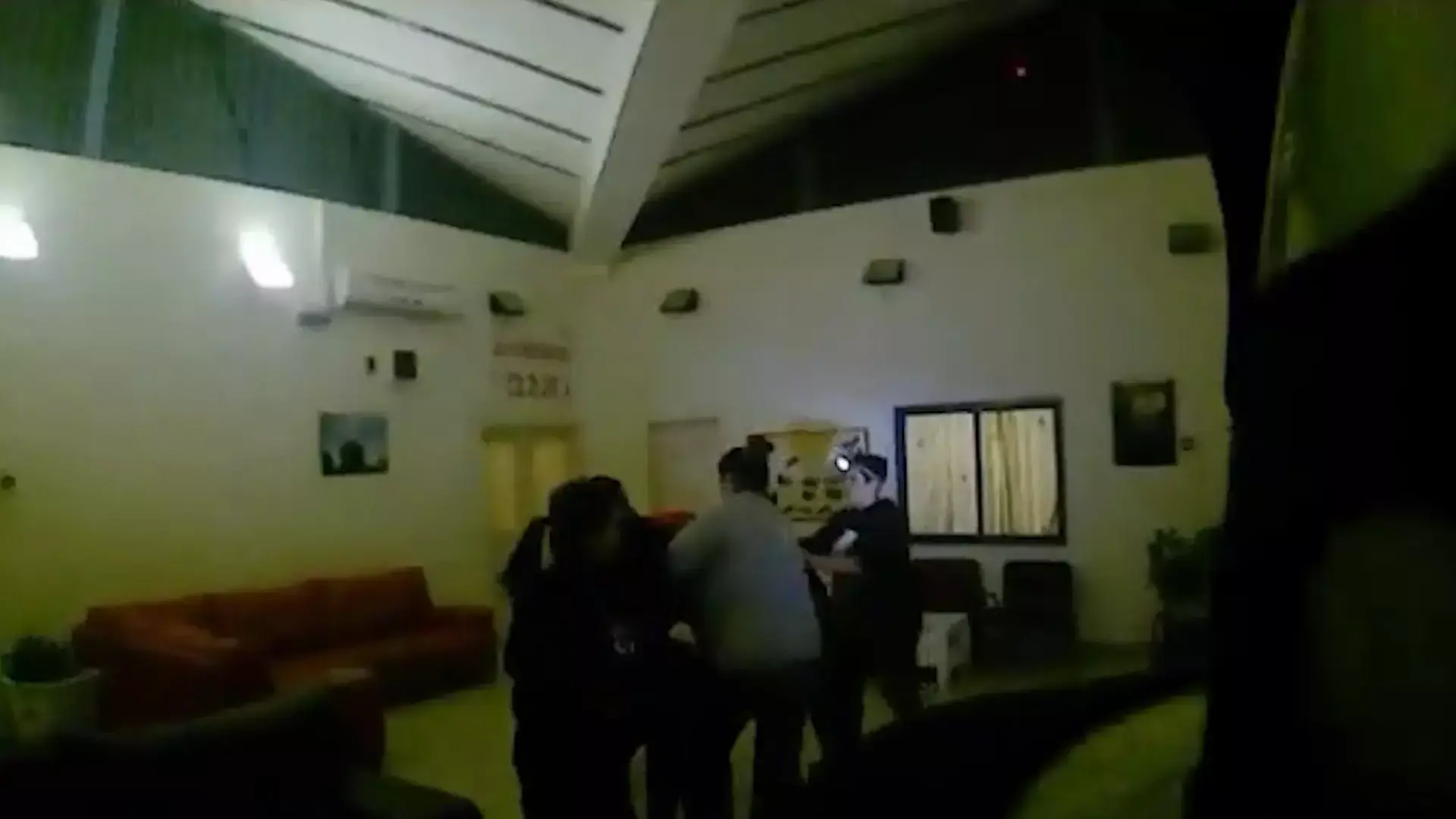 תיעוד בלעדי: חילוץ הנערות שהציתו מעון לחוסות ליד ירושלים