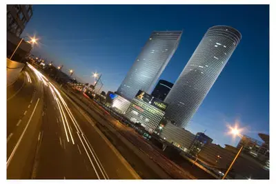 מי גדל וכמעט נפל