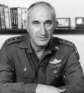 הרמטכ"ל לשעבר משה לוי מאושפז במצב קשה