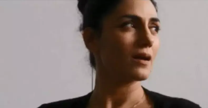 "הרגשתי שאני מרחפת": צפו ברונית אלקבץ מדברת על תחילת הקריירה