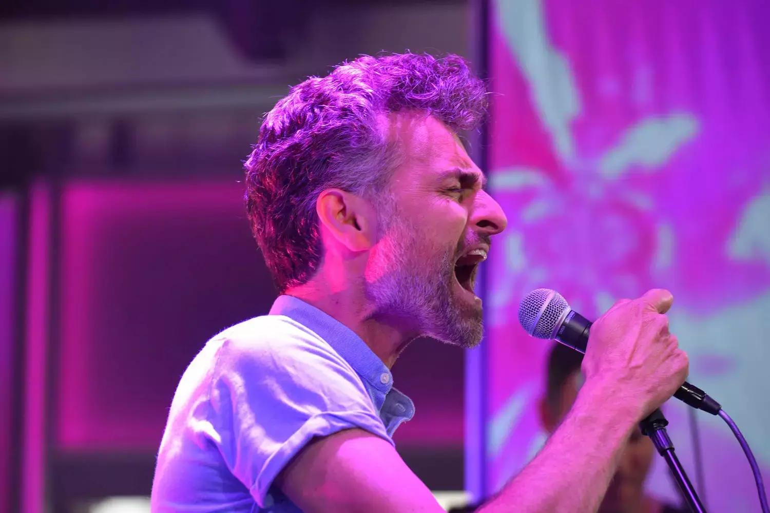 צפו: מאור כהן בהופעה חיה באולפן וואלה! NEWS