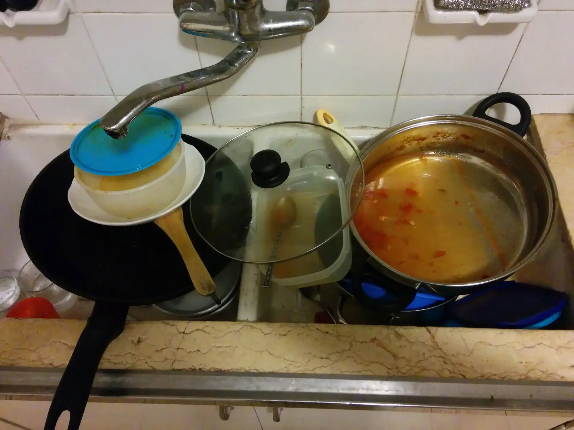 חיים של אבא: אשתך נסעה? כך תשרוד עם הילדים
