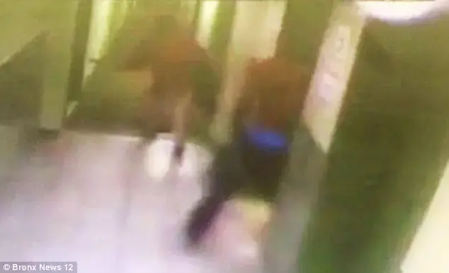קשה לצפייה: בעל הכה למוות את האנס של אשתו ושוחרר ממעצר