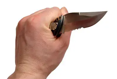 עובד של ההוצאה לפועל נדקר בירושלים