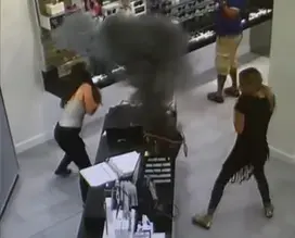"מוליכים שולל את המשתמשים": האגודה למלחמה בסרטן נגד סיגריות אלקטרוניות