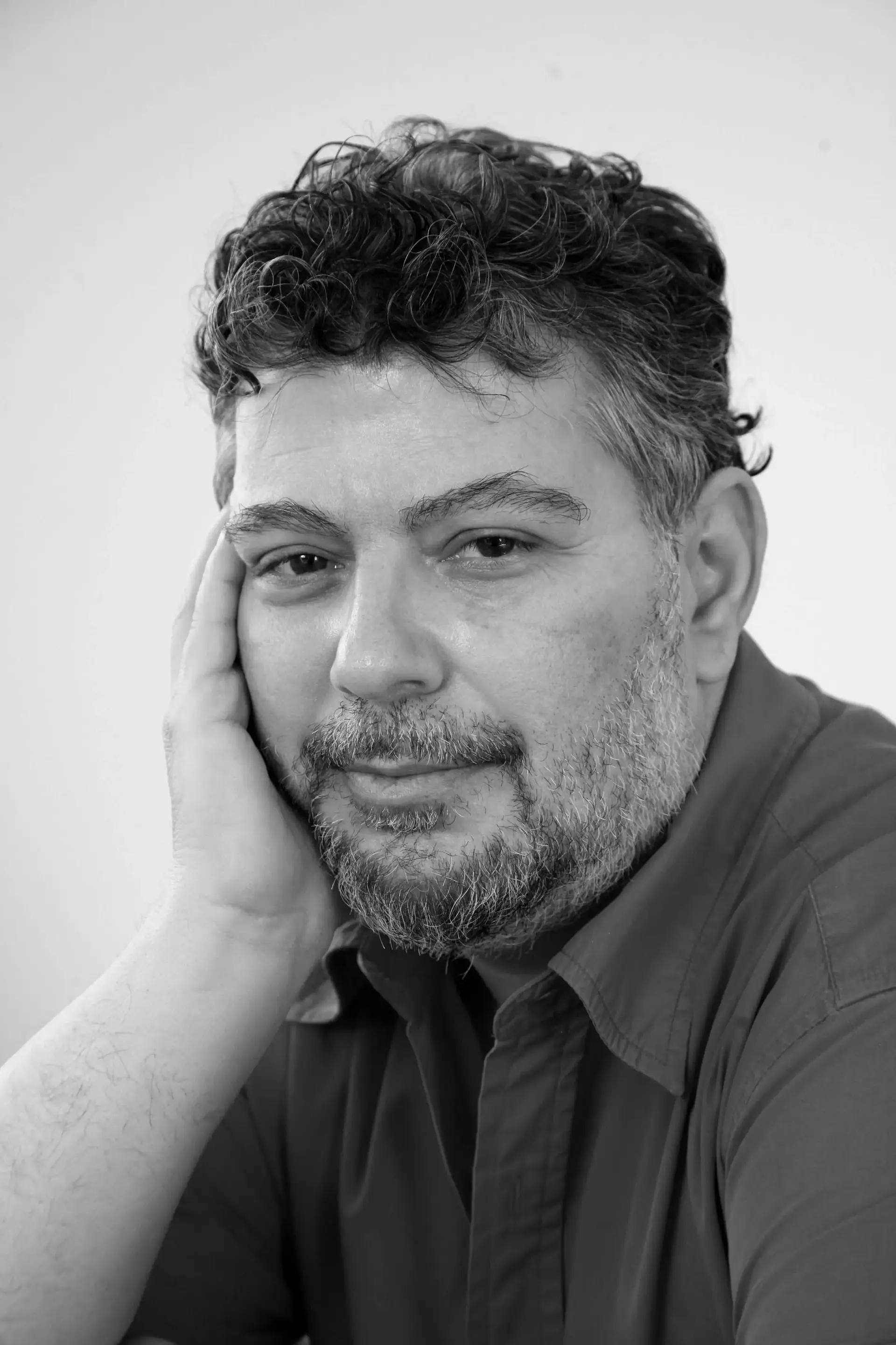 המחזאי גלעד עברון הלך לעולמו בגיל 61