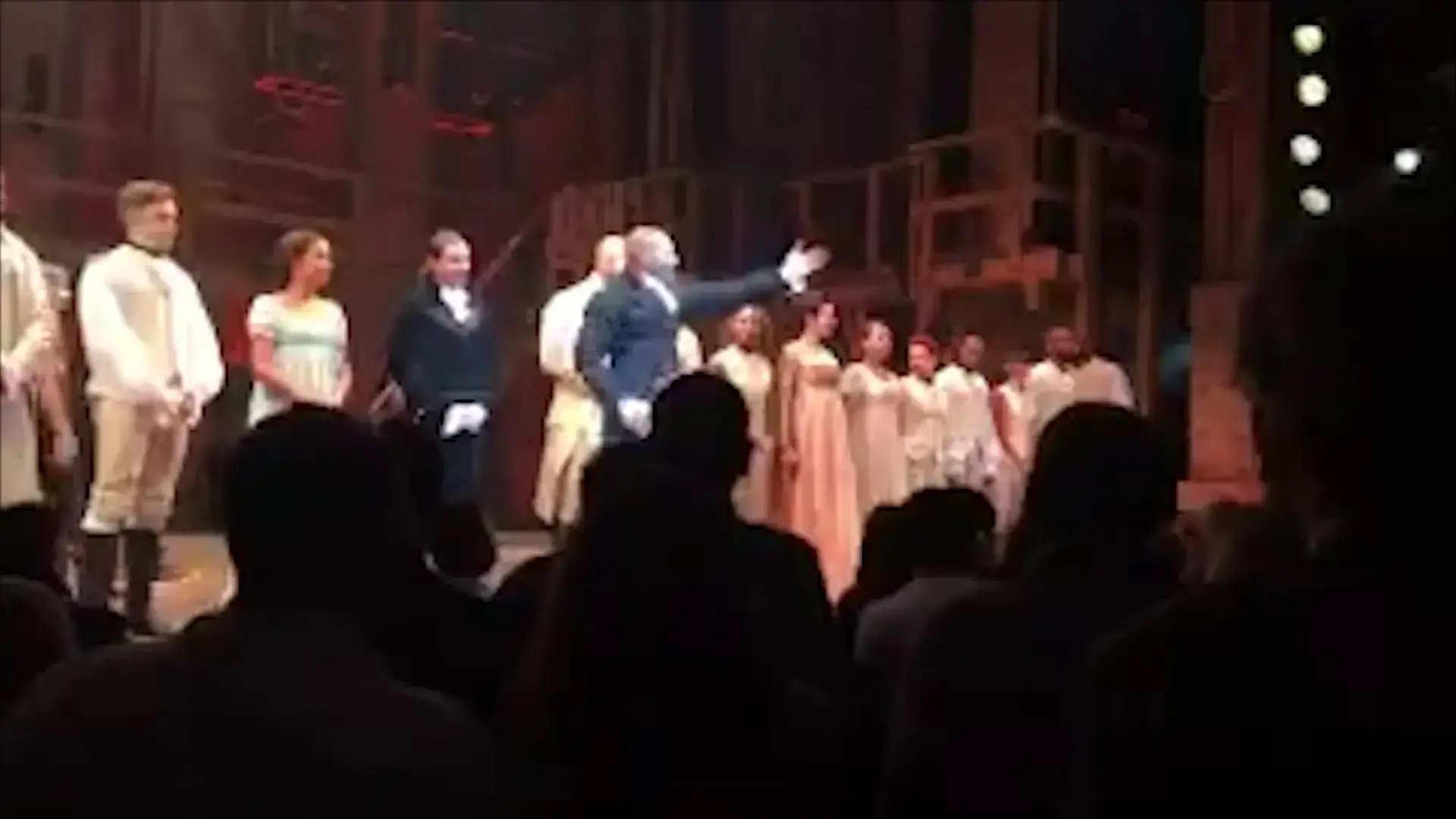 גרין דיי במחאה נגד דונלד טראמפ: "לא לפאשיזם"