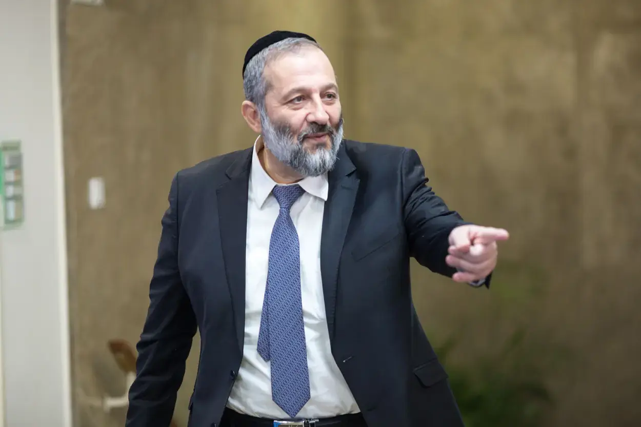 אחרי התקלה: דרעי מינה אחראי לבדיקת כניסת ראש עיריית דבלין לארץ