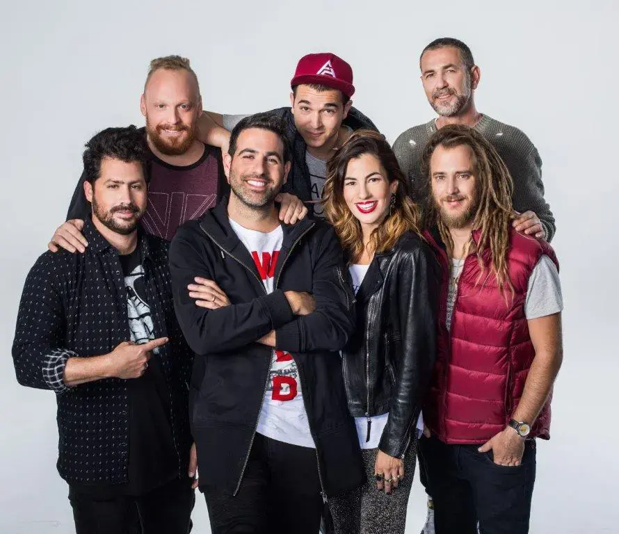 האזינו ל"חיים בסרט" של התקווה 6