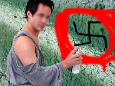 נערים ריססו צלב קרס וטענו: שיעמם לנו