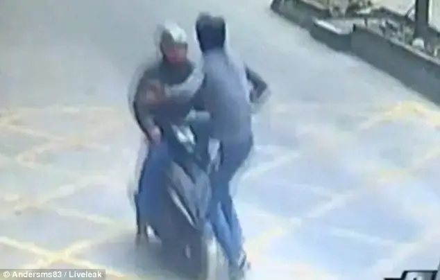 הגנב של הנייד לא ידע שהוא בחר בקורבן הלא נכון ושילם ביוקר