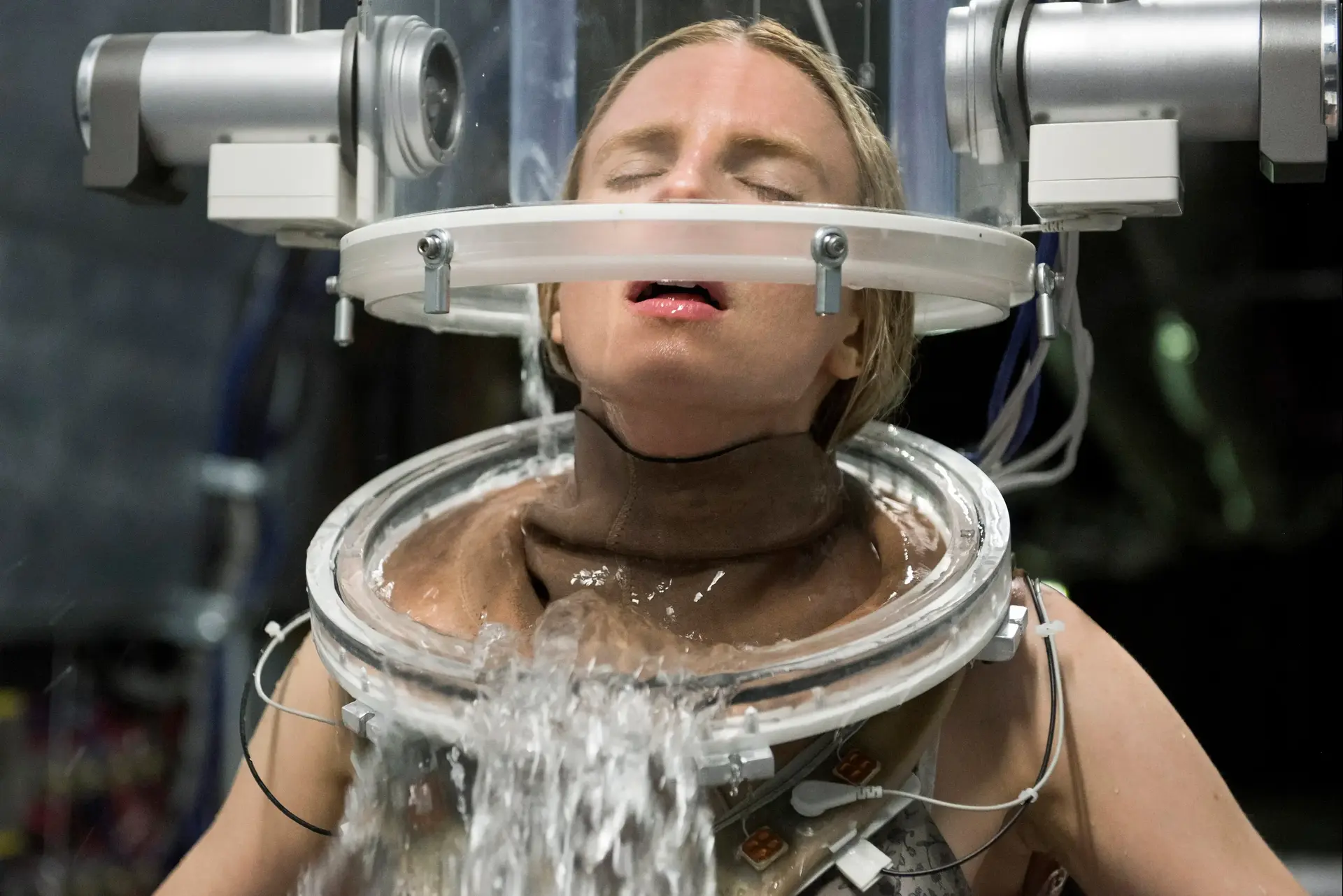 מסתורין בלי כיסוי: החזון השאפתני של "The OA" מתרסק ברגע האמת
