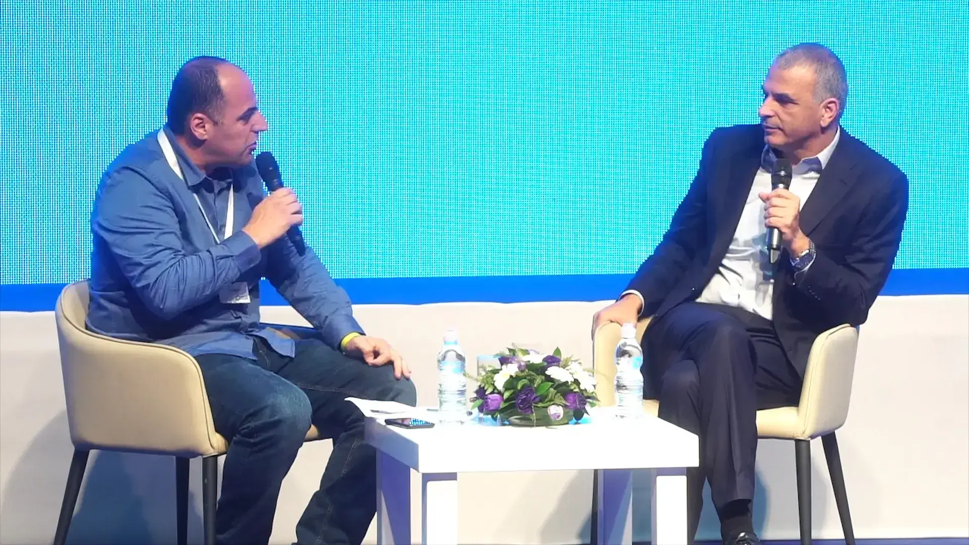 השר כחלון על חקירות נתניהו: "אני מקבל מתנות רק בחתונה"