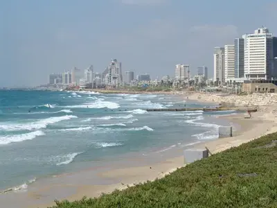 נפתחה עונת הרחצה