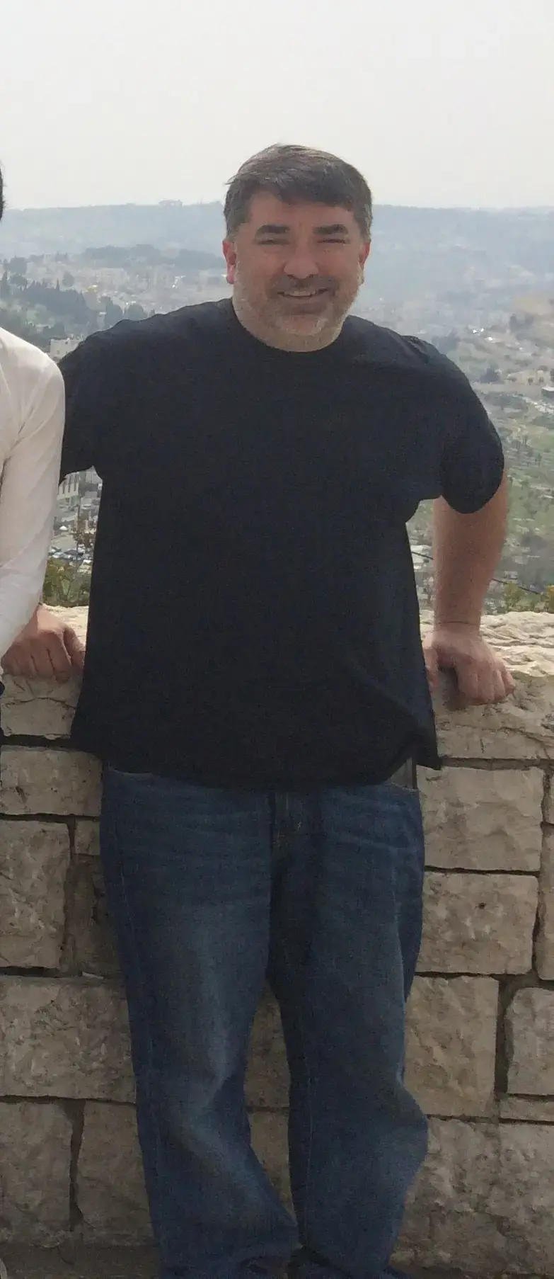 בסיסט להקת גרנדדי, קווין גרסיה, הלך לעולמו בגיל 41