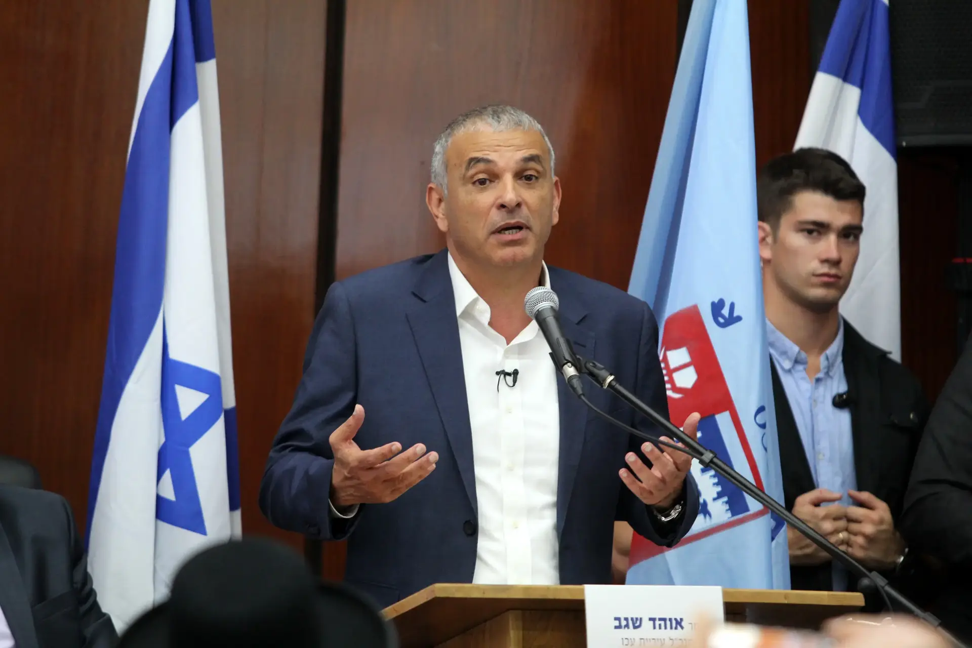 בשל ניגוד עניינים: הממשלה תאשר מחר העברת סמכויות מכחלון