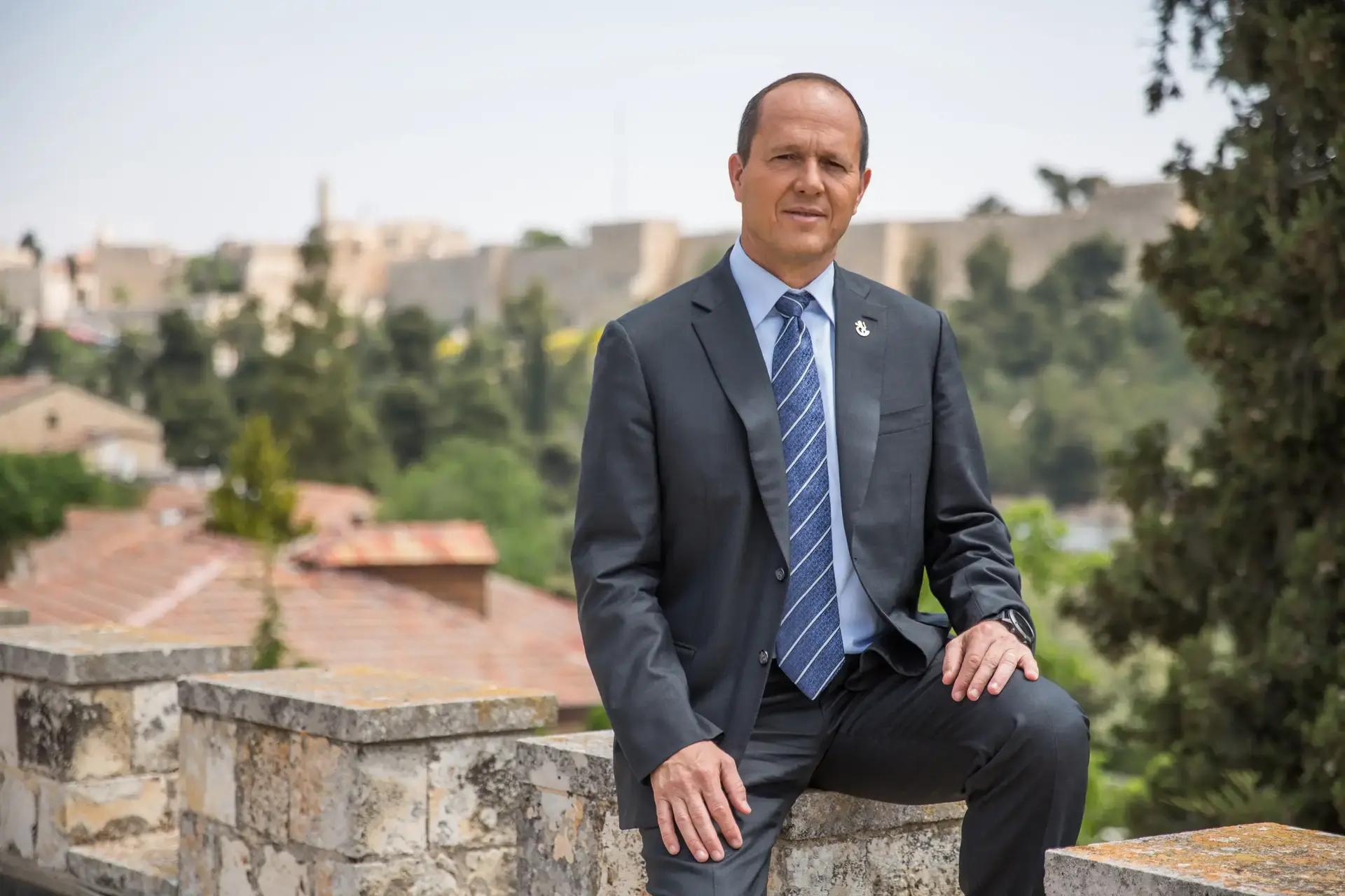 "מיותר ובזבזני": ברקת הוציא כחצי מיליון שקלים על קמפיין נגד כחלון