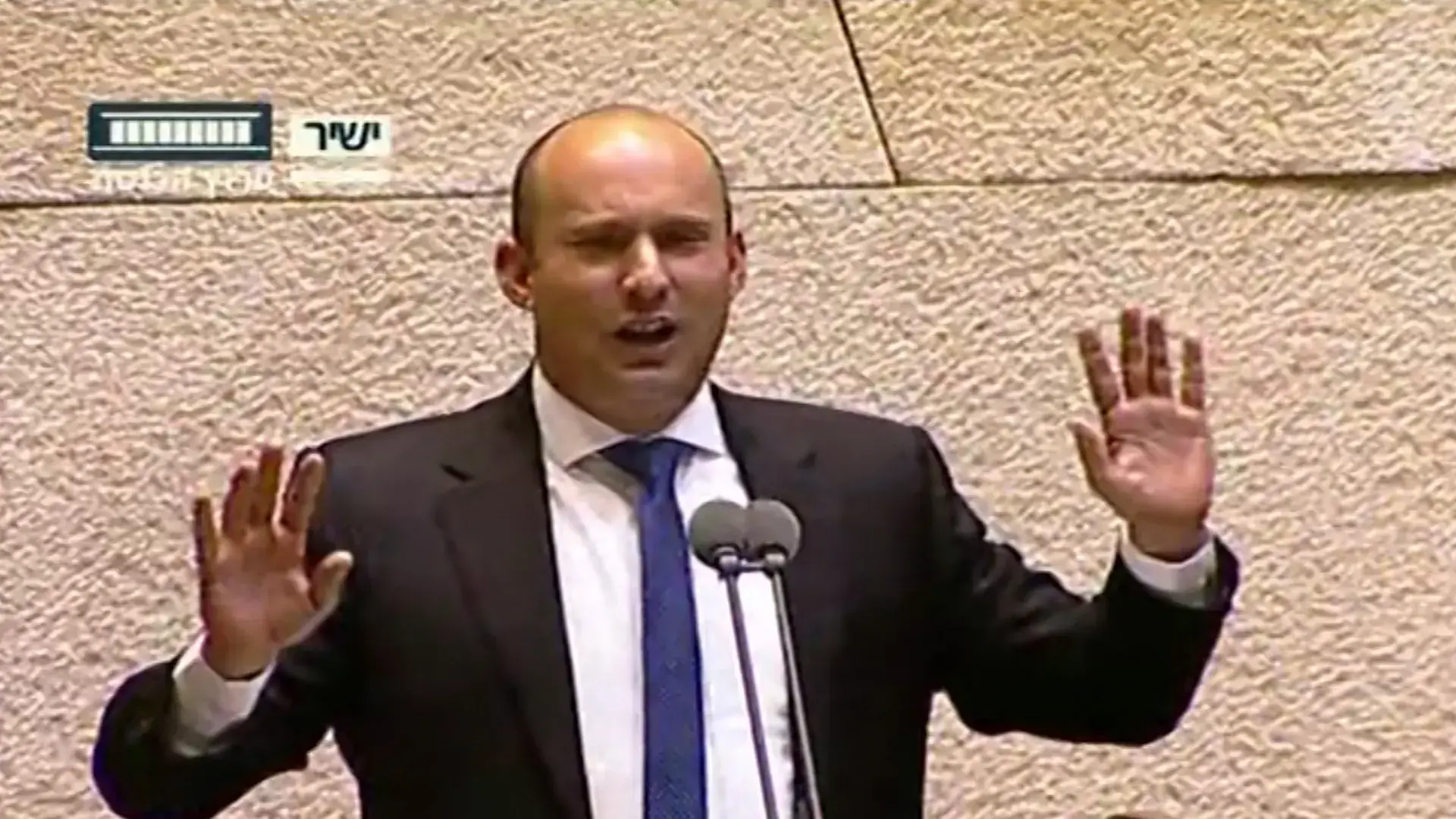 בנט תקף ח"כים מישראל ביתנו: "איווט שלח את הכלבלבים שלו לפה"