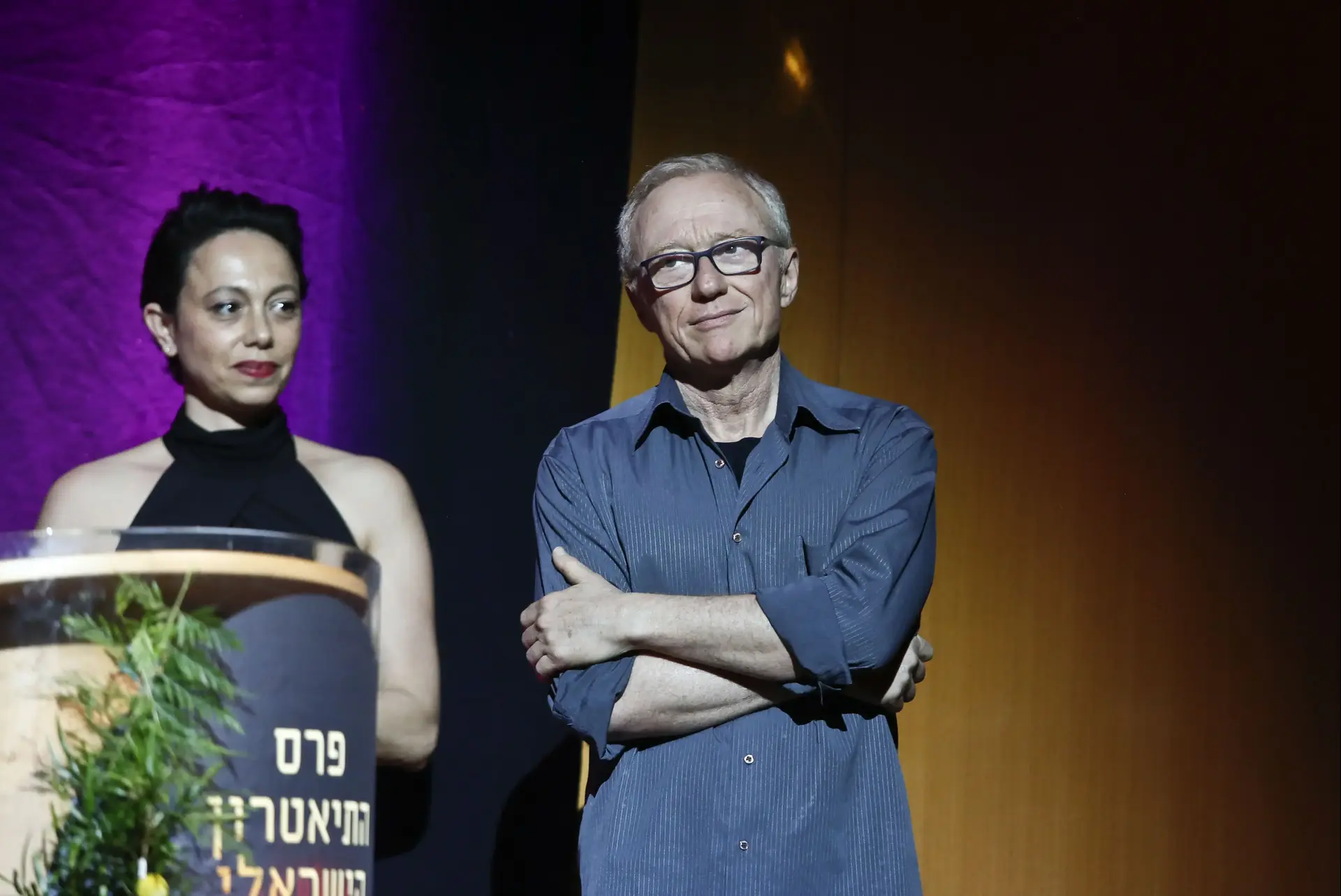 טקס פרסי התיאטרון: הצגת השנה - "אישה בורחת מבשורה"