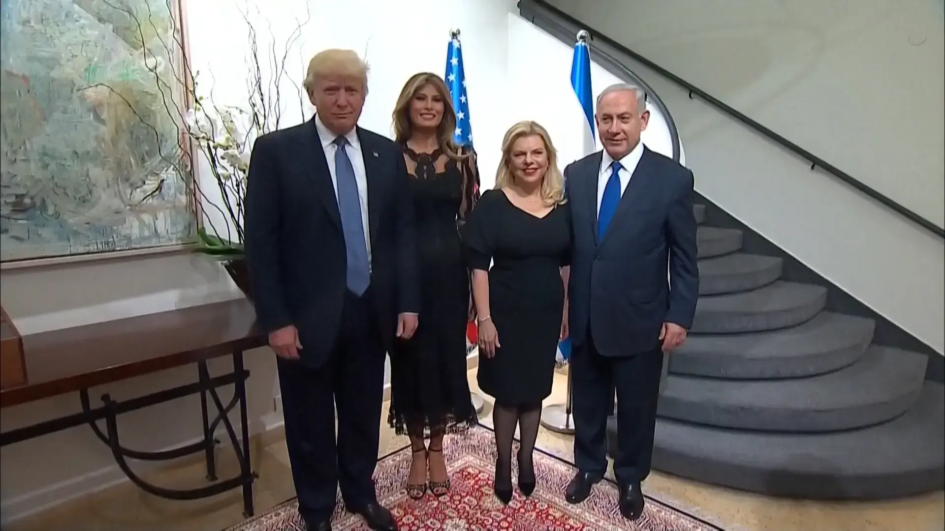 "הודות לכם צבענו את הקירות": הסיור של הזוג טראמפ במעון ראש הממשלה