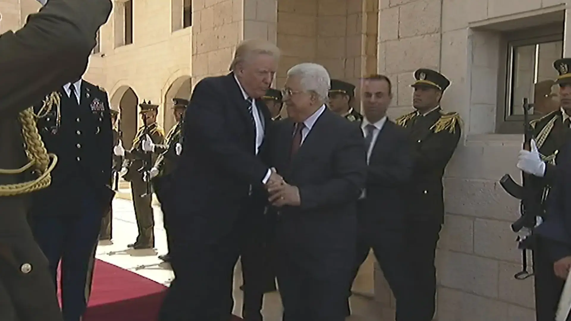 "טראמפ צעק על אבו מאזן בפגישתם בבית לחם: 'רימית אותי!'"