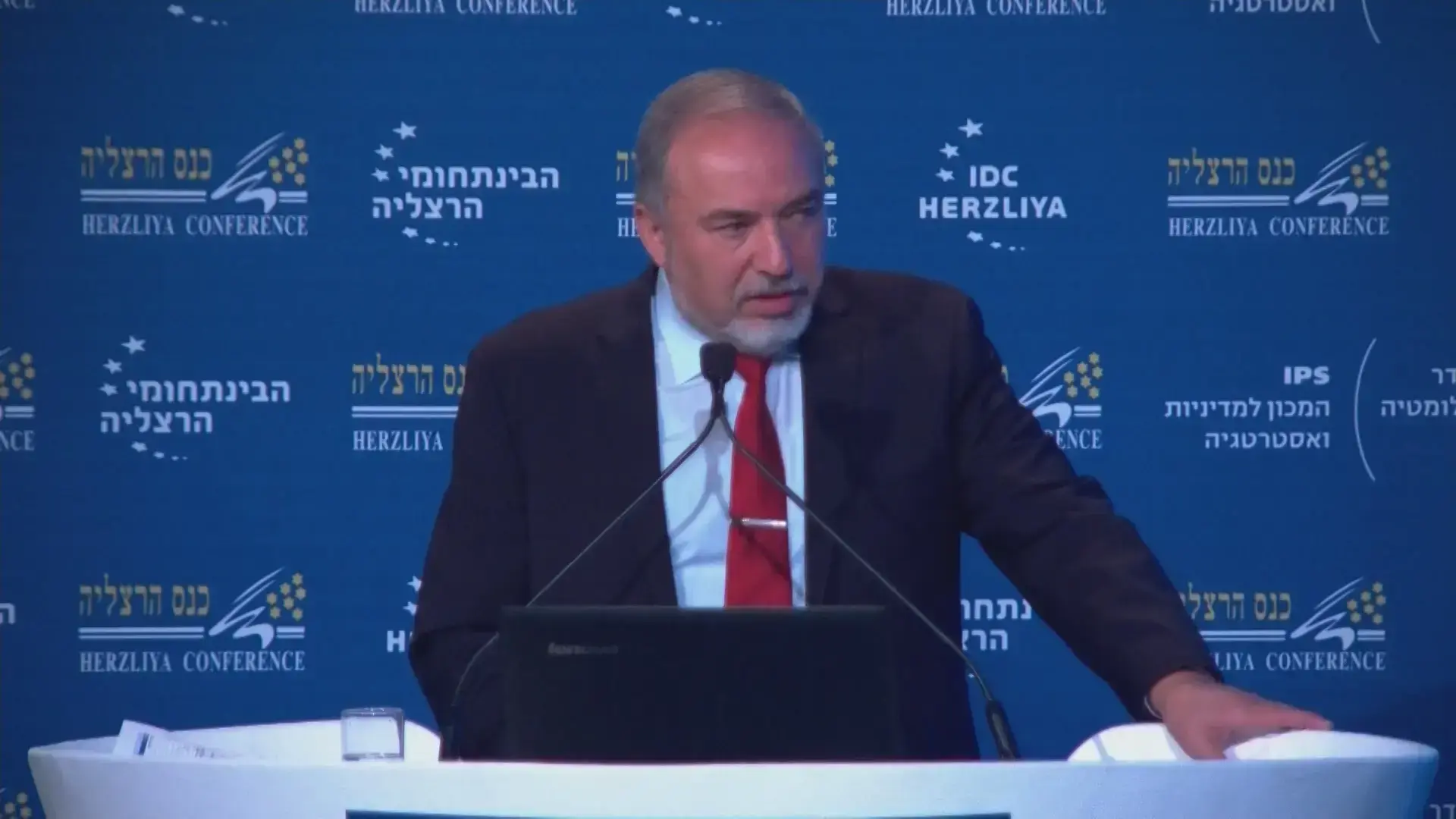 ליברמן: האסטרטגיה של אבו מאזן  לגרור את חמאס לעימות עם ישראל