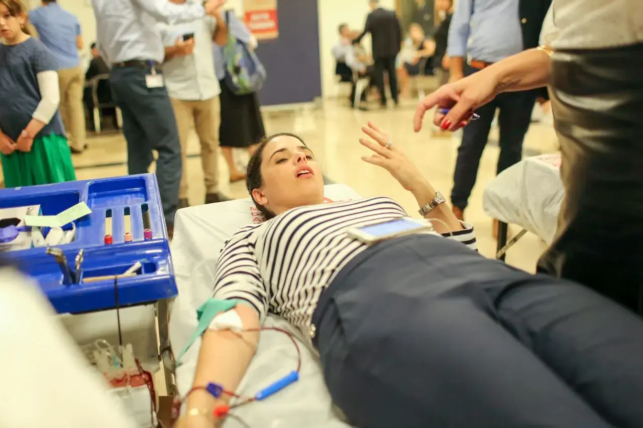 האם תרומות דם מנשים עלולות להגביר את הסיכון של גברים למות?