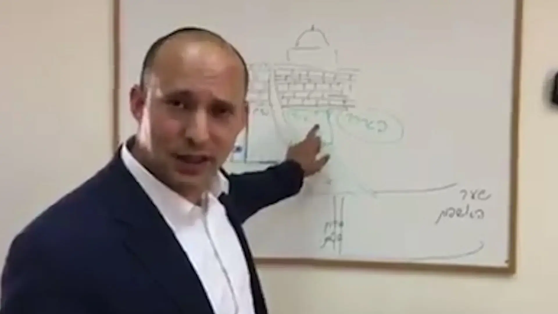 ליברמן תוקף: "הופכים את ישראל ממדינה ציונית למדינת הלכה"