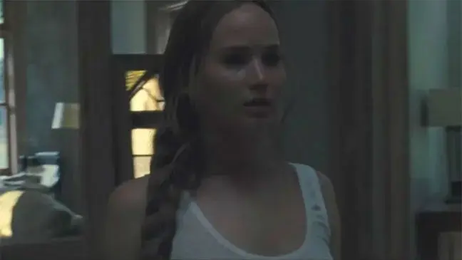 "מי האנשים האלה?!" - צפו בטיזר ל"Mother" בכיכובה של ג'ניפר לורנס