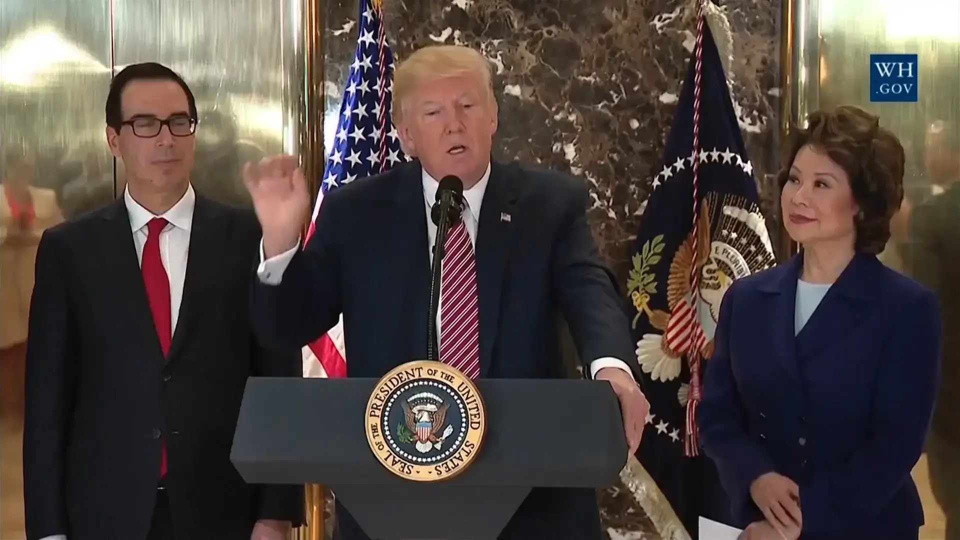 בישראל זועמים על טראמפ: "אין שני צדדים לאנטישמיות ונאציזם"