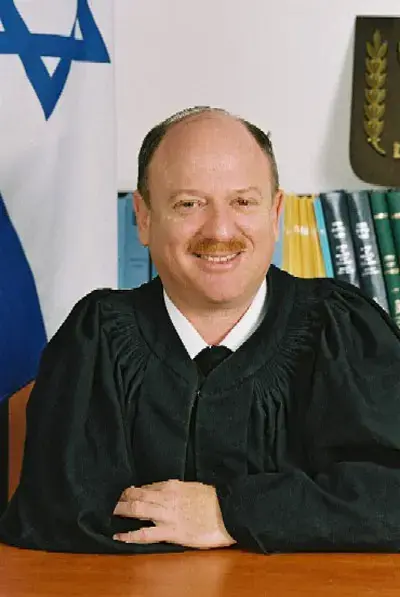 הושעה רשם ביהמ&rdquo;ש המחוזי החשוד בהתערבות בתיק