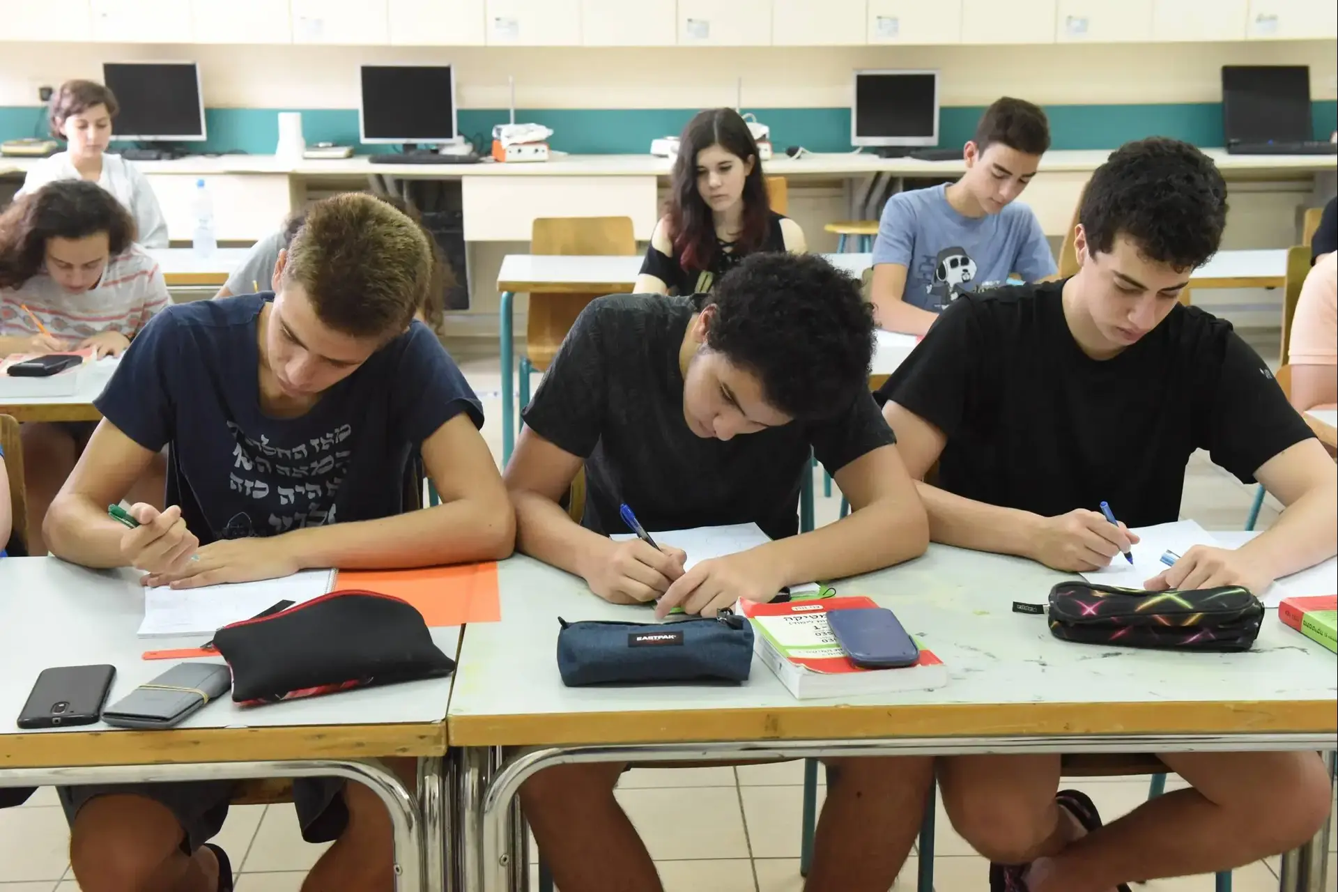 אלימות, מחסור בתנאים ושכר נמוך: תמונת מצב מערכת החינוך