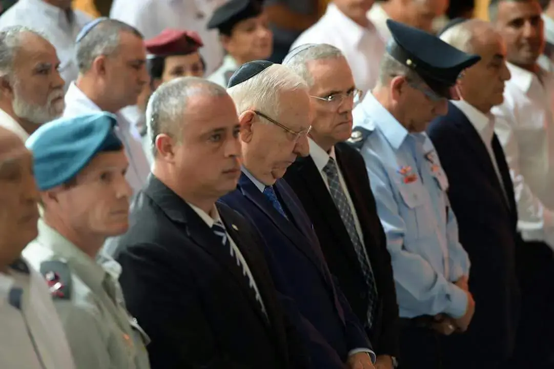 למרות גיבוש נוהל ומקרי העבר - עוד טקס בלי שרים: "עד מתי יזלזלו?"