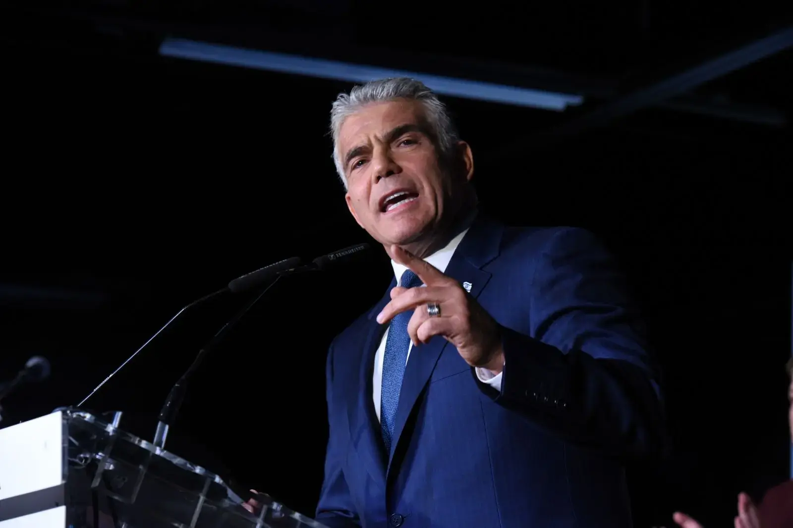 לפיד: שנים ניסיתי לשכנע את ליצמן ששירות בצה"ל והשכלה הם מפתח להצלחה