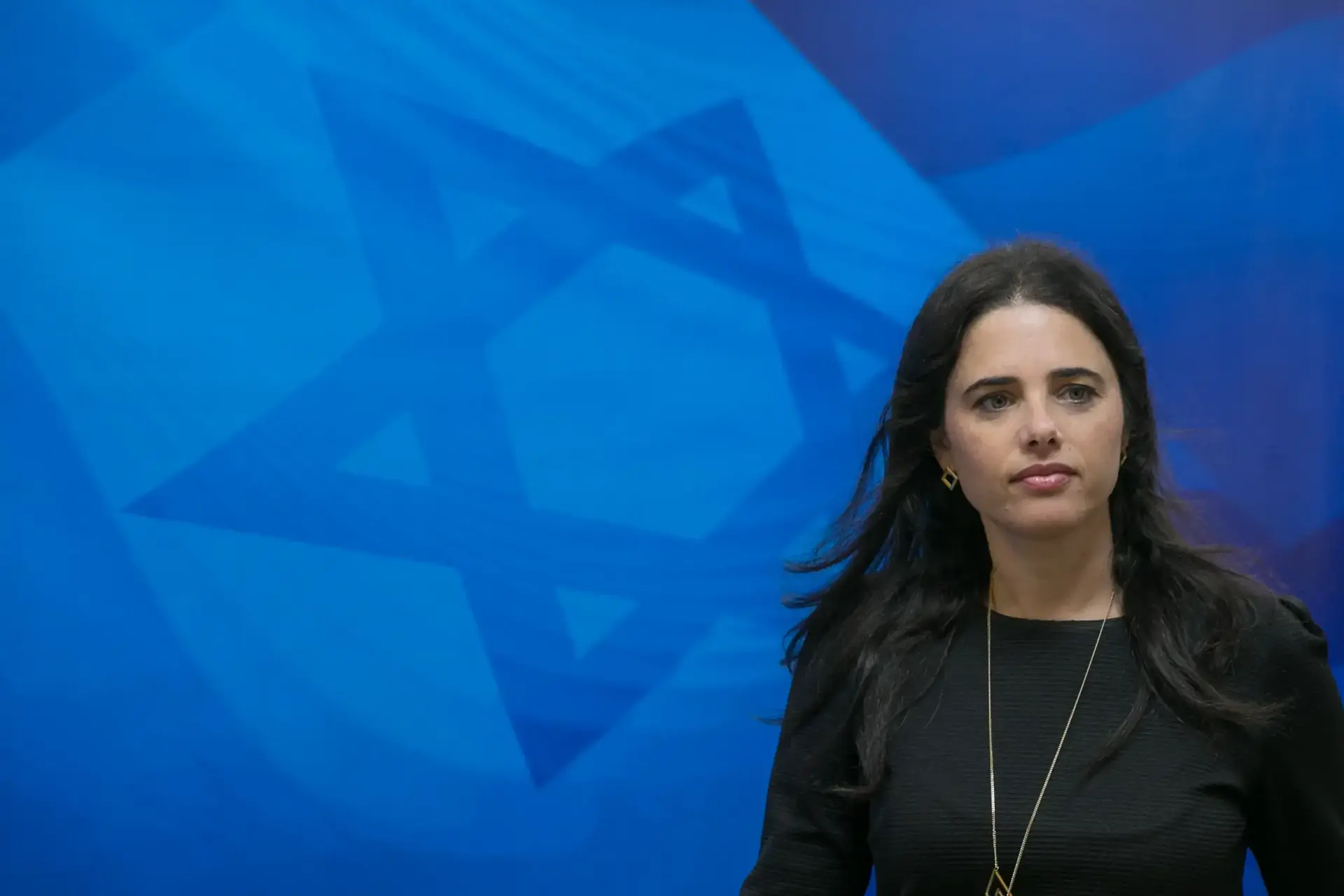 בעקבות הפרסום: השרה שקד תפעל לשינוי חוק הבחירות לרבנות הראשית
