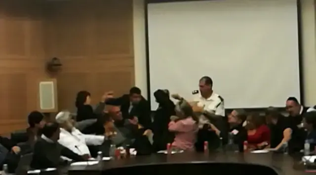 מהומה בוועדת הרווחה: נציגי הנכים התפרעו והדיון התפזר