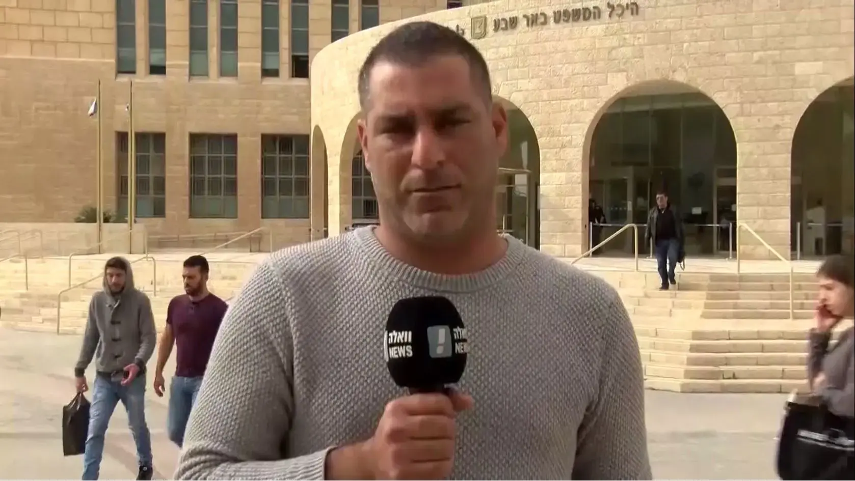 כולנו צחקנו על דקל וקנין מקדיש שיר לעבריין. כולנו חלק מחפלה של צביעות