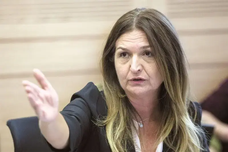 צרחות בישיבת הסיעה: ח"כ פדידה האשימה את ח"כ רוזנטל שאיים עליה