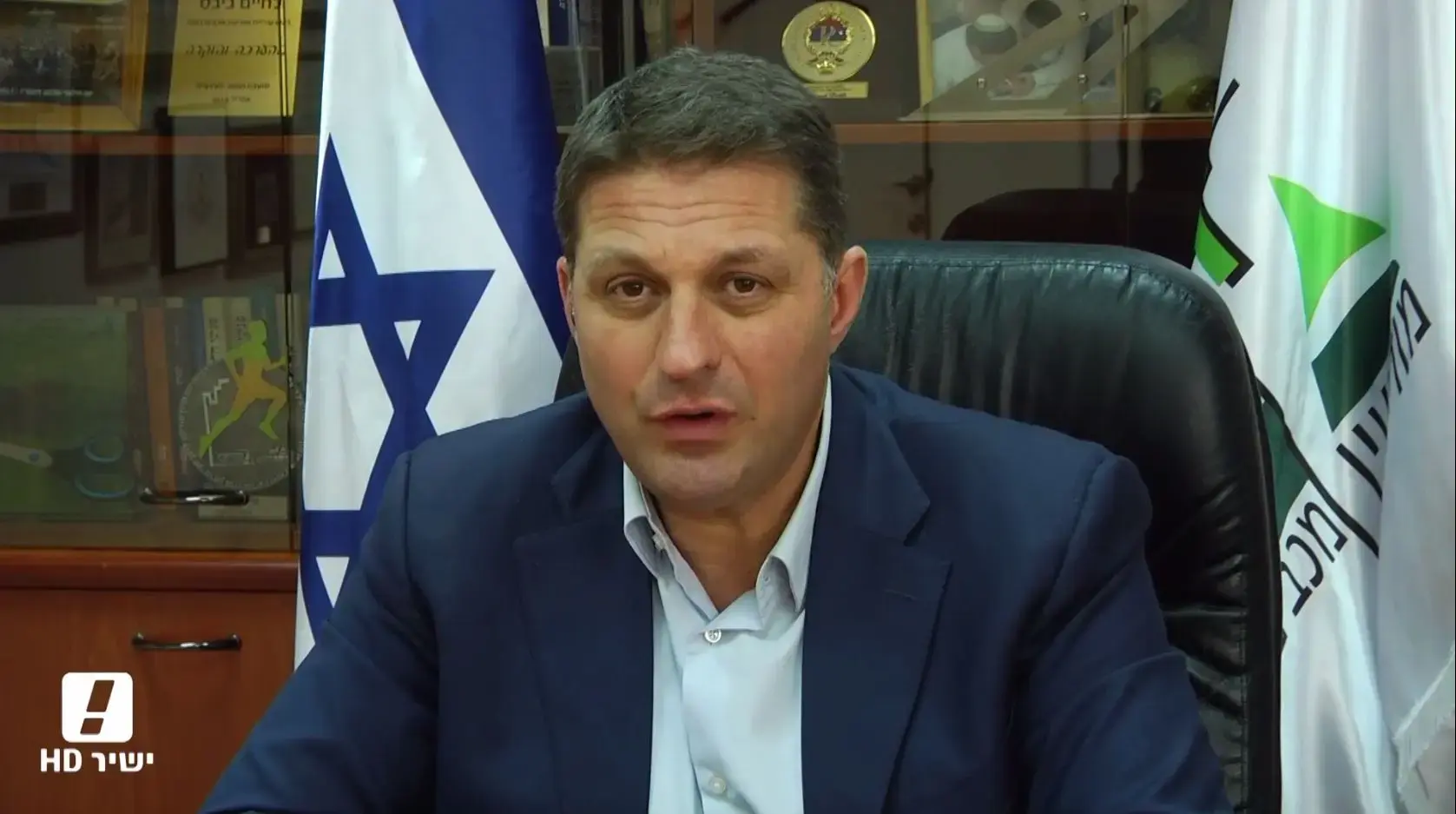 ניסיון להשיג רוב לחוק המרכולים; ראשי ערים: הקפיאו את קידומו