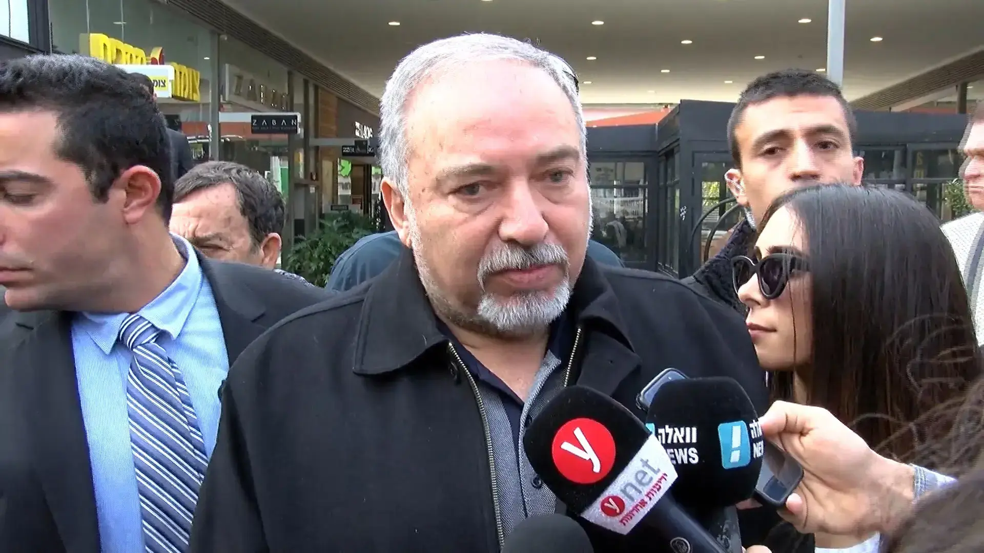 סערת ליברמן והרבנים: בוטלה פגישת רב צה"ל עם הרב הראשי הספרדי