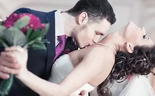 זו הסיבה שבגללה שפכתי צבע שחור על הכלה: הגיסה שהרסה את החתונה נחשפת