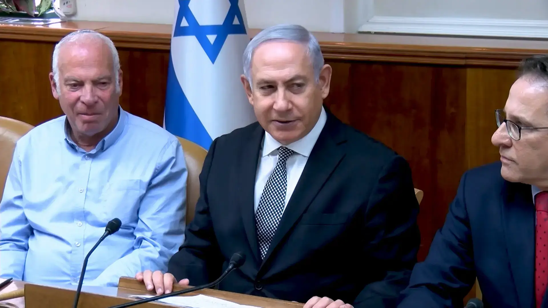 טראמפ לנתניהו: "האם אתה מעוניין בכנות בשלום?"