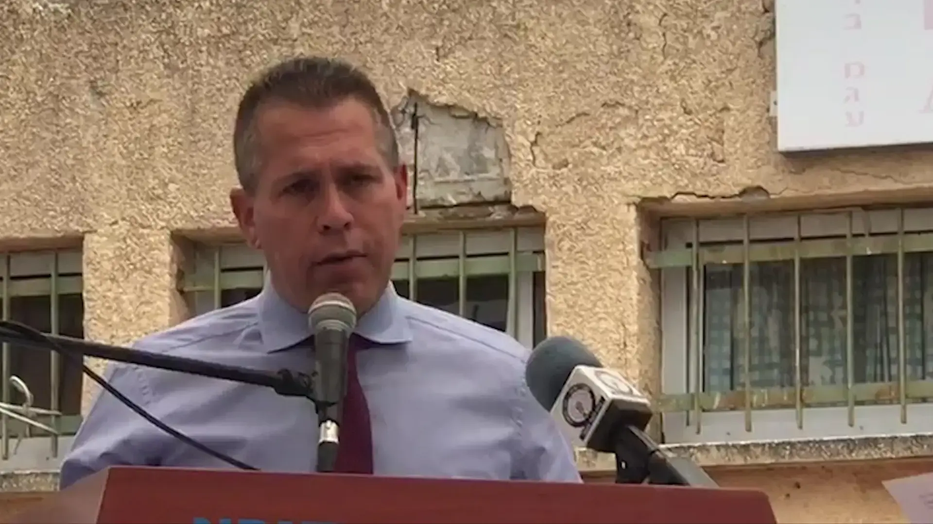 עימות בכנסת בדיון על אלימות המשטרה: "אני בהמה? תסתכל בראי"