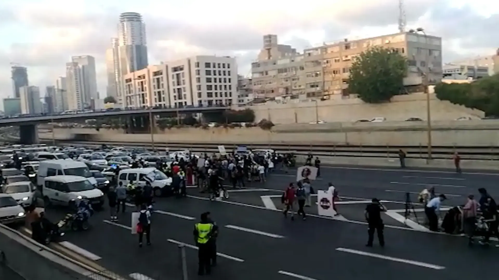 כץ: "האוצר פוגע בהעלאת קצבאות הנכות"; מחר - חסימות בירושלים