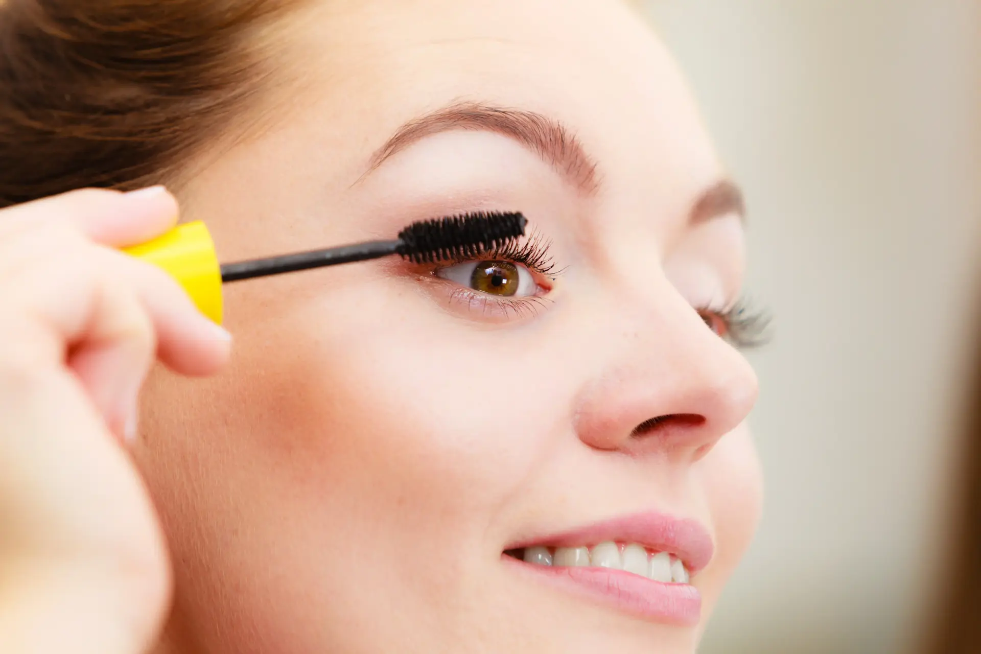מפחיד: זה מה שקורה לעין כשהולכים לישון עם איפור