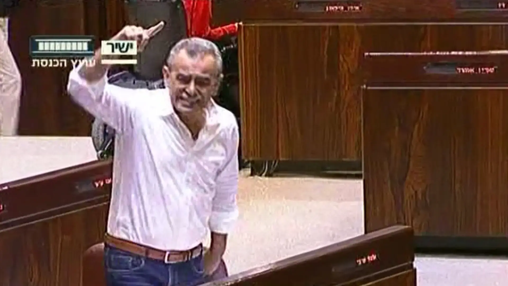 אחרי הסערה: חוק קיזוז משכורות מחבלים אושר סופית בכנסת